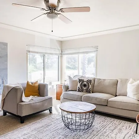 Casa Flora -2Br- Free Parking In Little Italy! Apartment